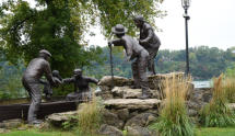 Freedom Crossing Monument, Lewiston NY